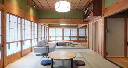 12 guests Traditional house Roofed BBQ Grand Piano / Katori Chiba