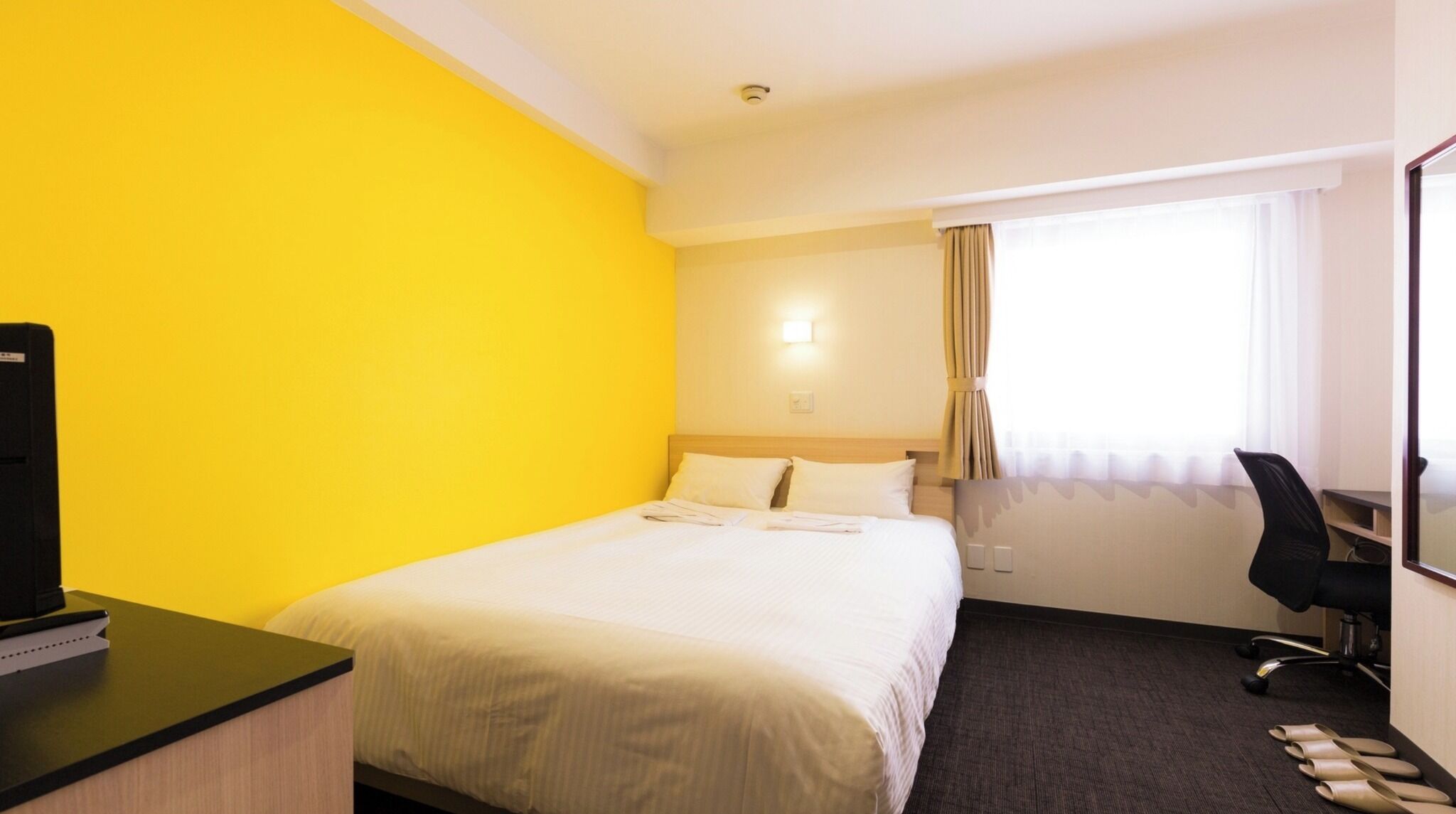 1 室のベッドルーム、デスク、アイロン / アイロン台、WiFi (無料)