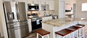 Relax & Unwind at NEWLY Remodeled Triple Palms on Hernando Beach