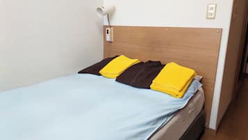 1 bedroom, desk, free WiFi, bed sheets