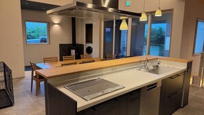 Fridge, microwave, stovetop, cookware/dishes/utensils