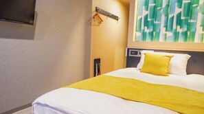 1 bedroom, desk, free WiFi, bed sheets