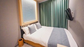 1 bedroom, desk, free WiFi, bed sheets - Economy Double Room Only Simple StayOpening Ma / Osaka Ōsaka (Osaka)