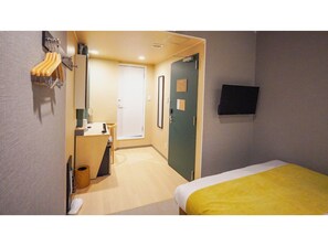 1 bedroom, desk, free WiFi, bed sheets