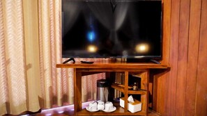 Basic Villa | Desk, free WiFi