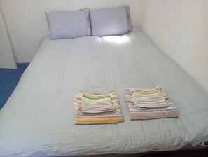 3 Schlafzimmer, Schreibtisch, Bügeleisen/Bügelbrett, kostenloses WLAN