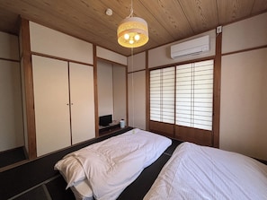 2 bedrooms, free WiFi, bed sheets