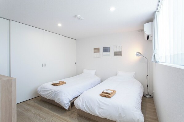 3 slaapkamers, een bureau, gratis wifi, beddengoed
