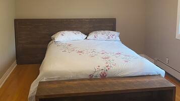 5 habitaciones, tabla de planchar con plancha y wifi gratis