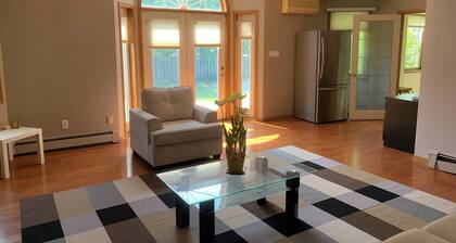University of Guelph-2km
Detached home on a private cul de sac, 2500 sq ft.
