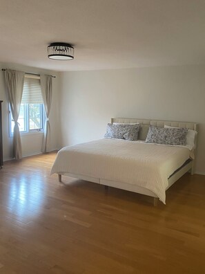 5 makuuhuonetta, silitysrauta/-lauta, ilmainen Wi-Fi, vuodevaatteet