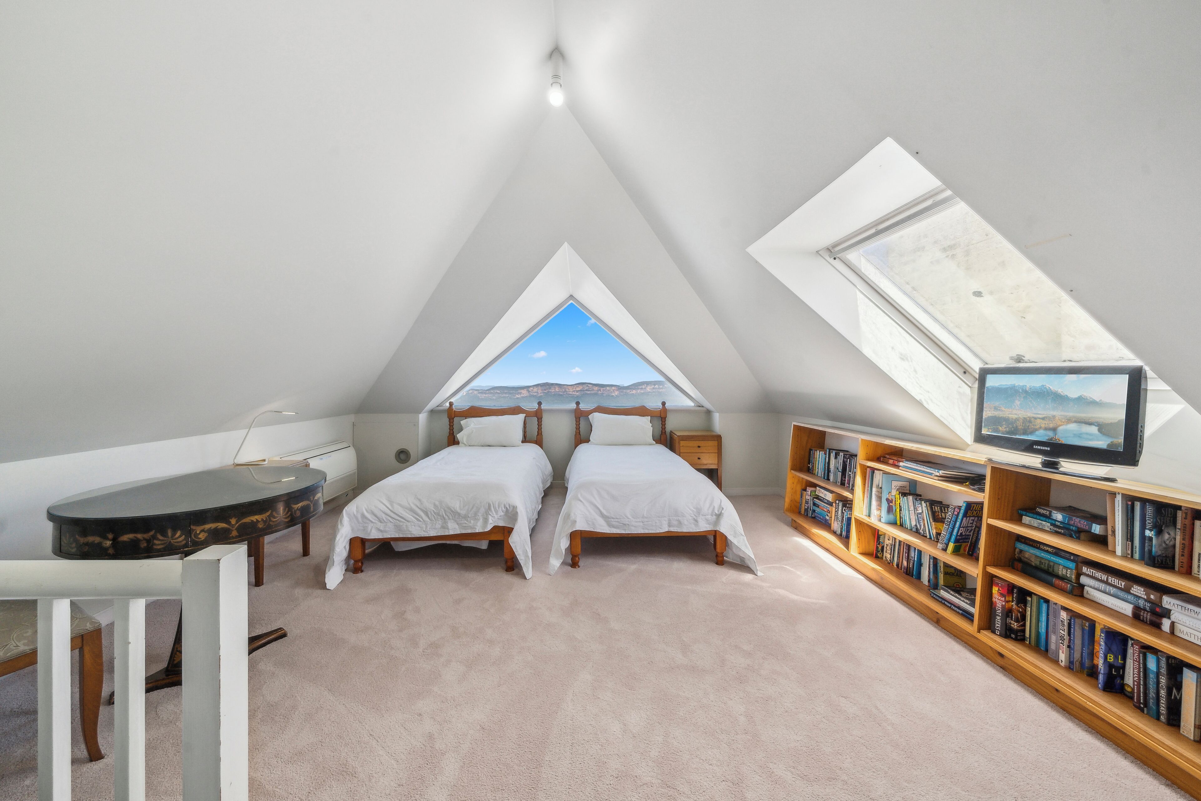 Loftroom with writing desk