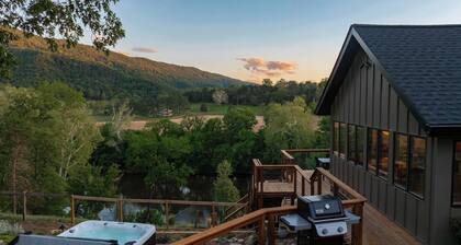 Hygge River House • Hot Tub, Fire Pit, River Views