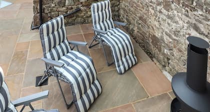 3 bedroom accommodation in Llansteffan, near Carmarthen