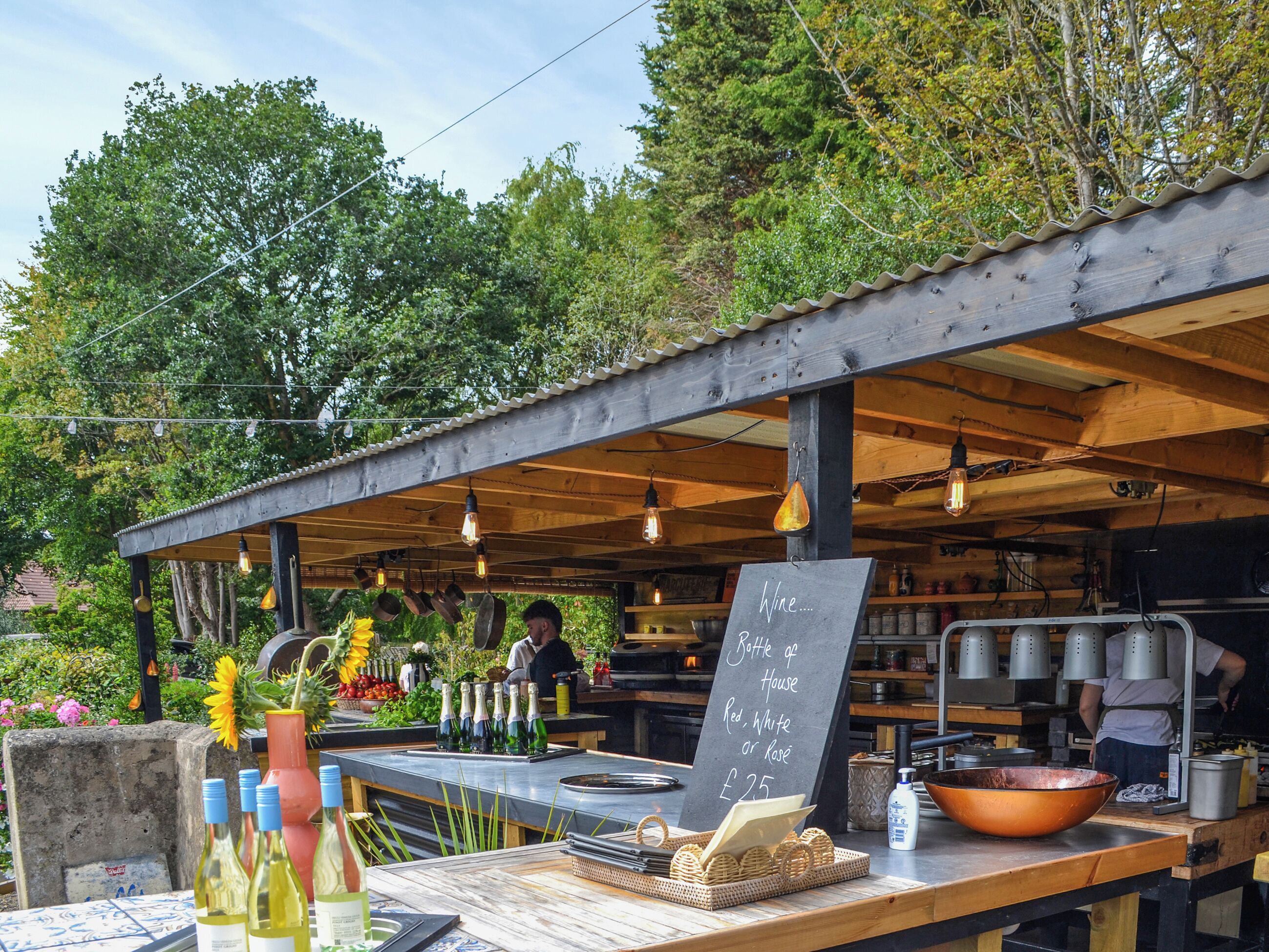 Bar (in der Unterkunft)