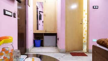 Habitación Deluxe doble, Aire acondicionado | Ropa de cama hipoalergénica, caja fuerte, escritorio