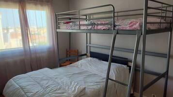 2 bedrooms, bed sheets