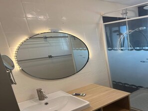 Apartment | Bathroom | Hair dryer, towels, soap, shampoo - Valras-plage Family Getaway: Beach, Balcony & Parking! (Valras-Plage)