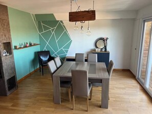 Apartment | Dining - Spacious Flat Near Beach (Valras-Plage)