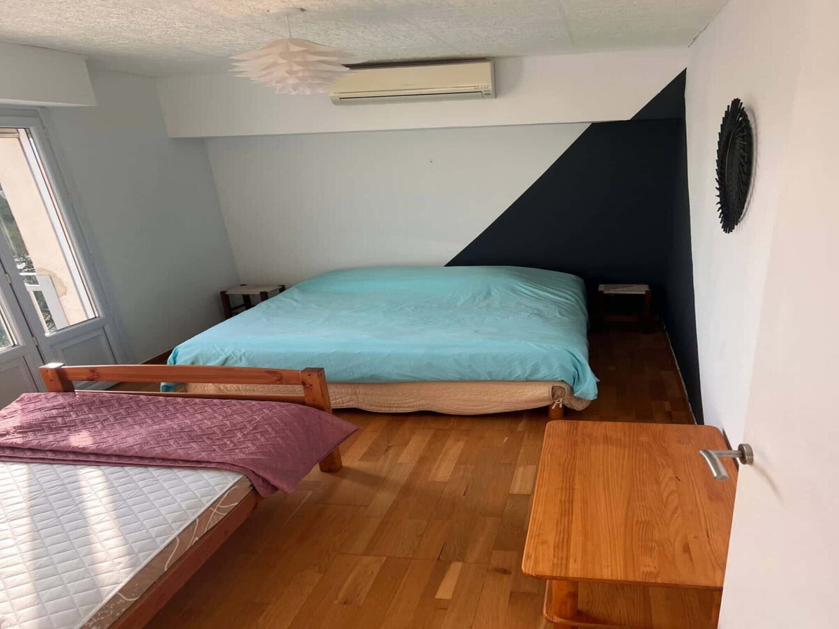Apartment | 2 bedrooms, iron/ironing board, bed sheets