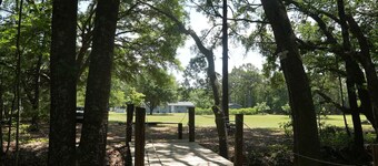 Lowcountry Orchard Getaway: 4-bedroom house in lovely Yemassee, SC Sleeps 12