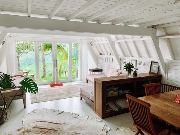 リビング エリア