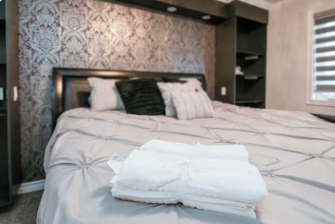 KING SUITE with ensuite bath and walk in closet