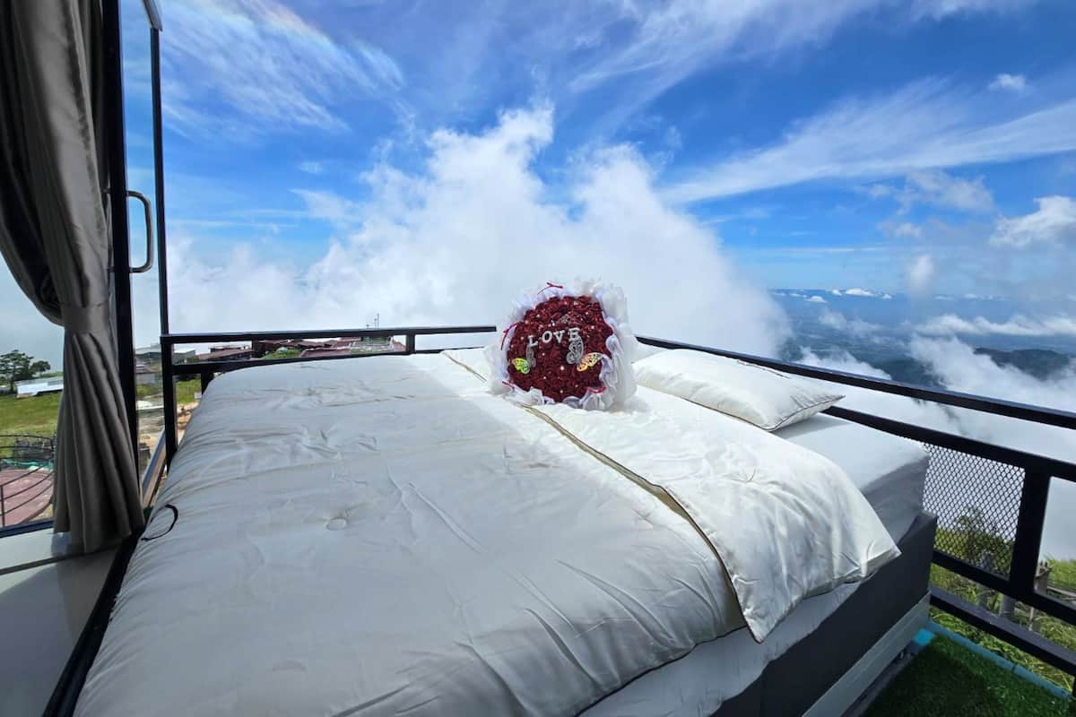 Decoración personalizada, muebles diferentes y ropa de cama