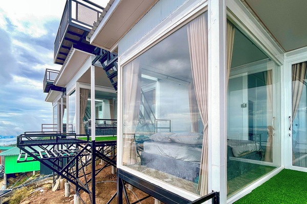 Mirror House