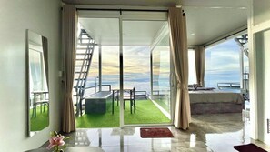 Mirror House | 免費 Wi-Fi、床單