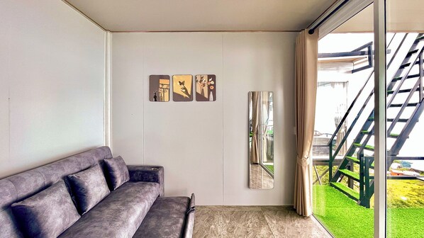 Mirror House