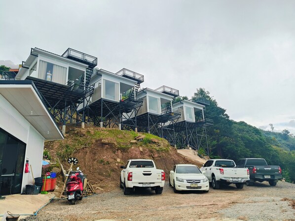 Free self parking