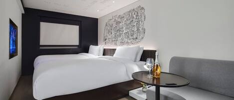 Double Room | Blackout drapes, soundproofing, iron/ironing board, free WiFi
