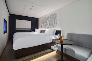 Double Room | Blackout drapes, soundproofing, iron/ironing board, free WiFi