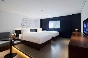 Cubrecamas, cortinas blackout y sistema de insonorización 