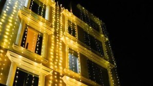 A hotel with a sign reading "Hotel Infraview" and "Comfort Meets Elegance." - HOTEL INFRAVIEW (Dera Bassi)