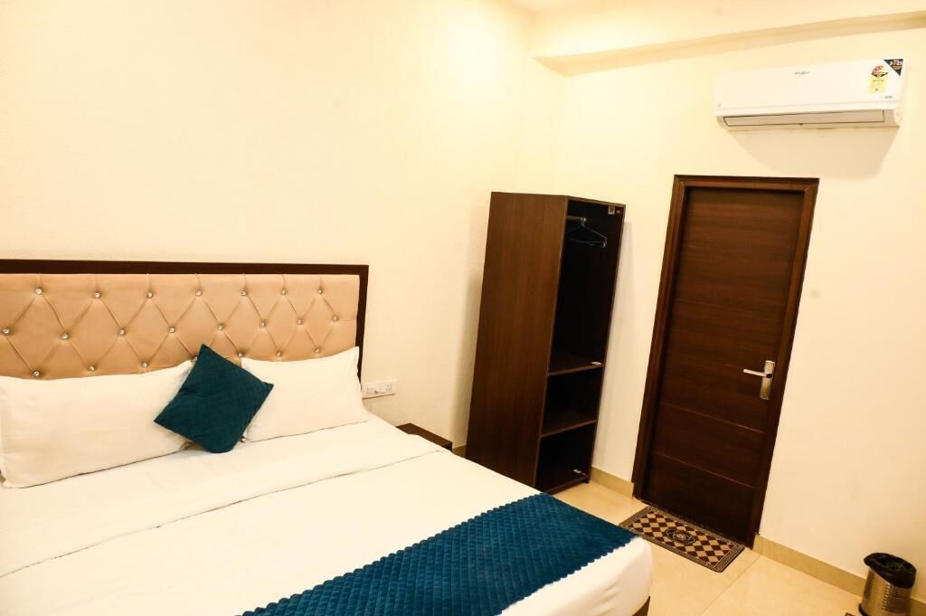 Arbetsyta för laptop, strykjärn/strykbräda och gratis wi-fi