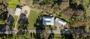 McLaren Flat Studio Near Vineyards