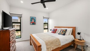 3 bedrooms, iron/ironing board, travel cot, Internet