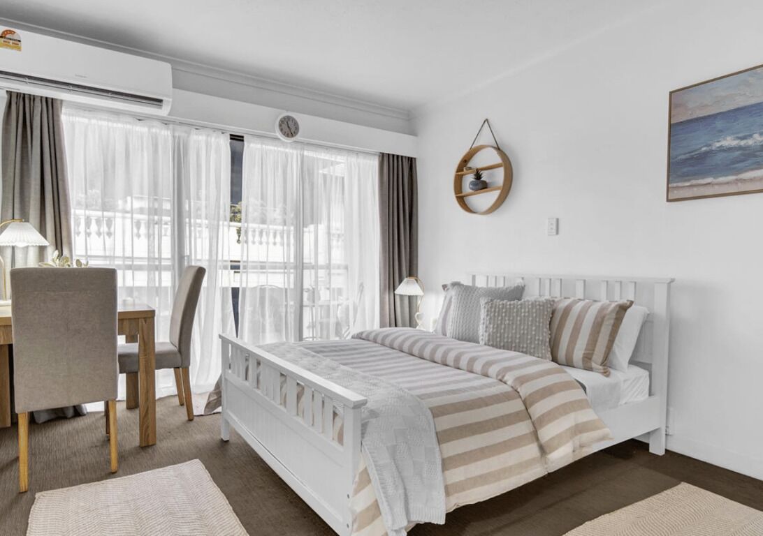 1 bedroom, desk, iron/ironing board, WiFi