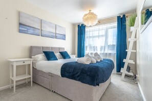 2 Schlafzimmer, Schreibtisch, Bügeleisen/Bügelbrett, kostenloses WLAN