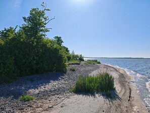 Beach nearby - Holiday Home 'Am Hünengrab' with Shared Terrace (Lütow)