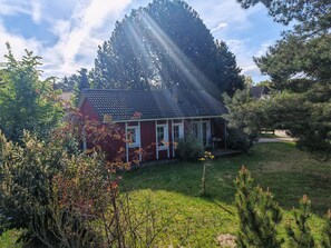 Exterior - Holiday Home 'Am Hünengrab' with Shared Terrace (Lütow)