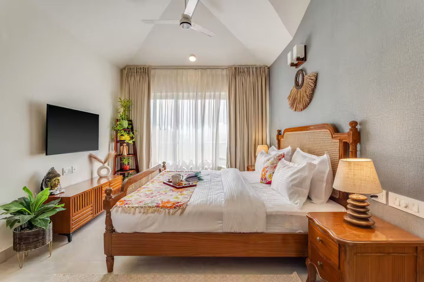 2 habitaciones, tabla de planchar con plancha, wifi y ropa de cama 