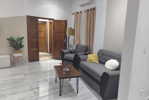 Saly - Appt 175m² swimming pool and comfort 10min beach