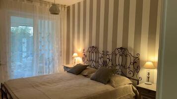 1 Schlafzimmer, Schreibtisch, Bügeleisen/Bügelbrett, kostenloses WLAN