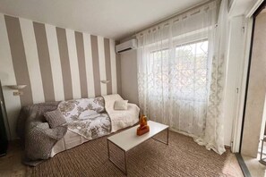 Smart TV, offices - Garden view apartment in Sanremo with veranda (Sanremo)