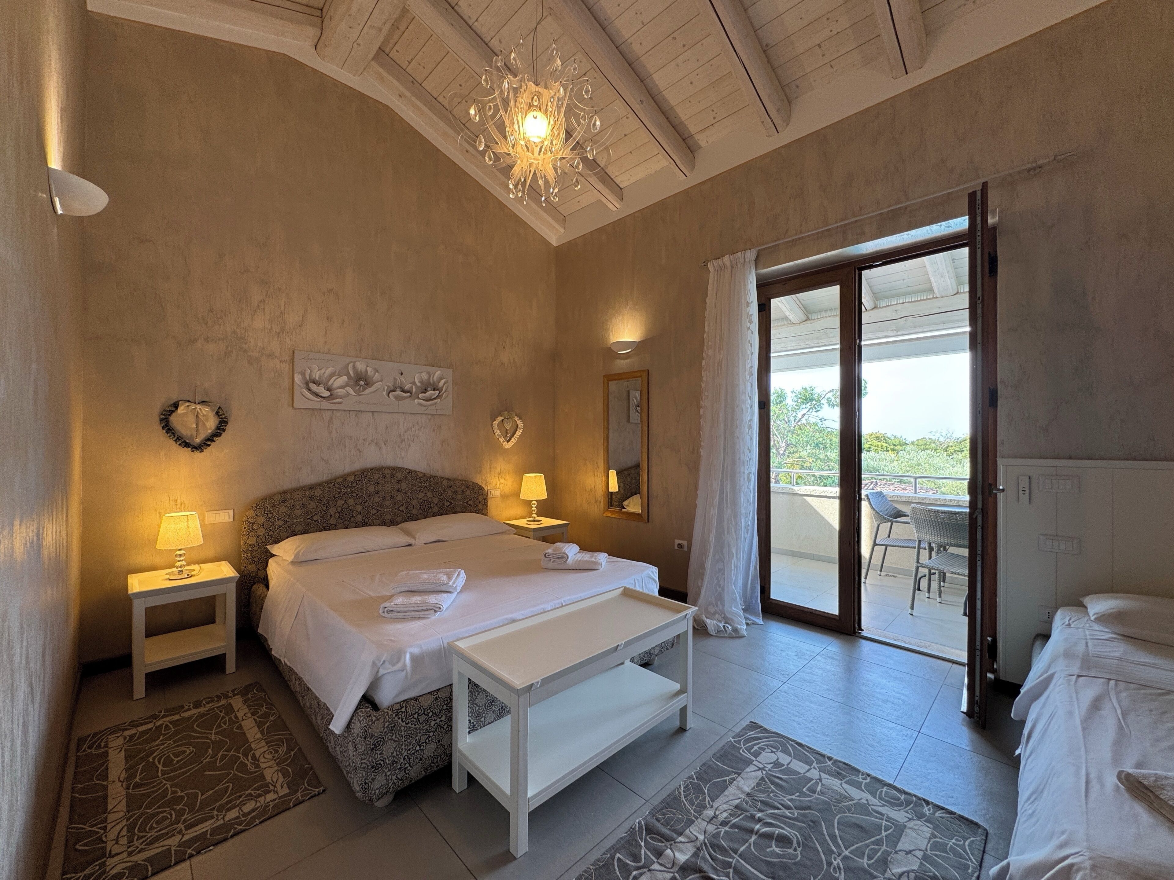 Deluxe Studio Suite, Pool View | Desk, laptop workspace, blackout drapes, soundproofing