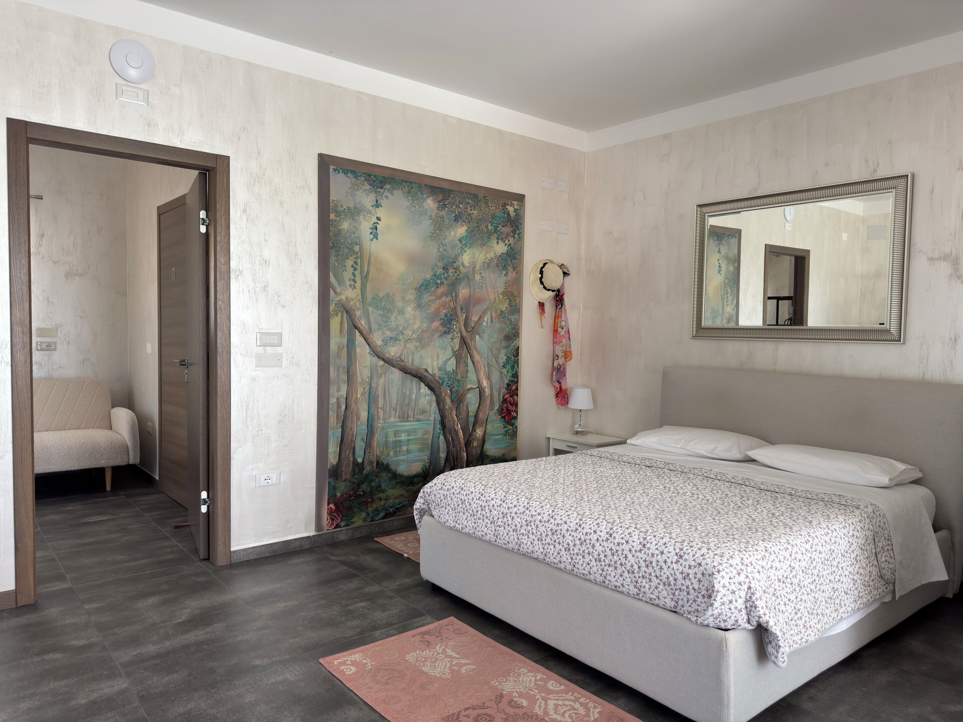 Deluxe Studio, Pool View | Desk, laptop workspace, blackout drapes, soundproofing