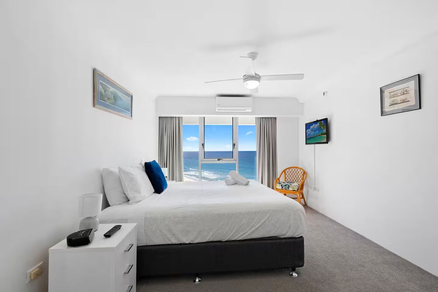 Luxury Apartment, Ocean View, Beachfront | Iron/ironing board, free WiFi